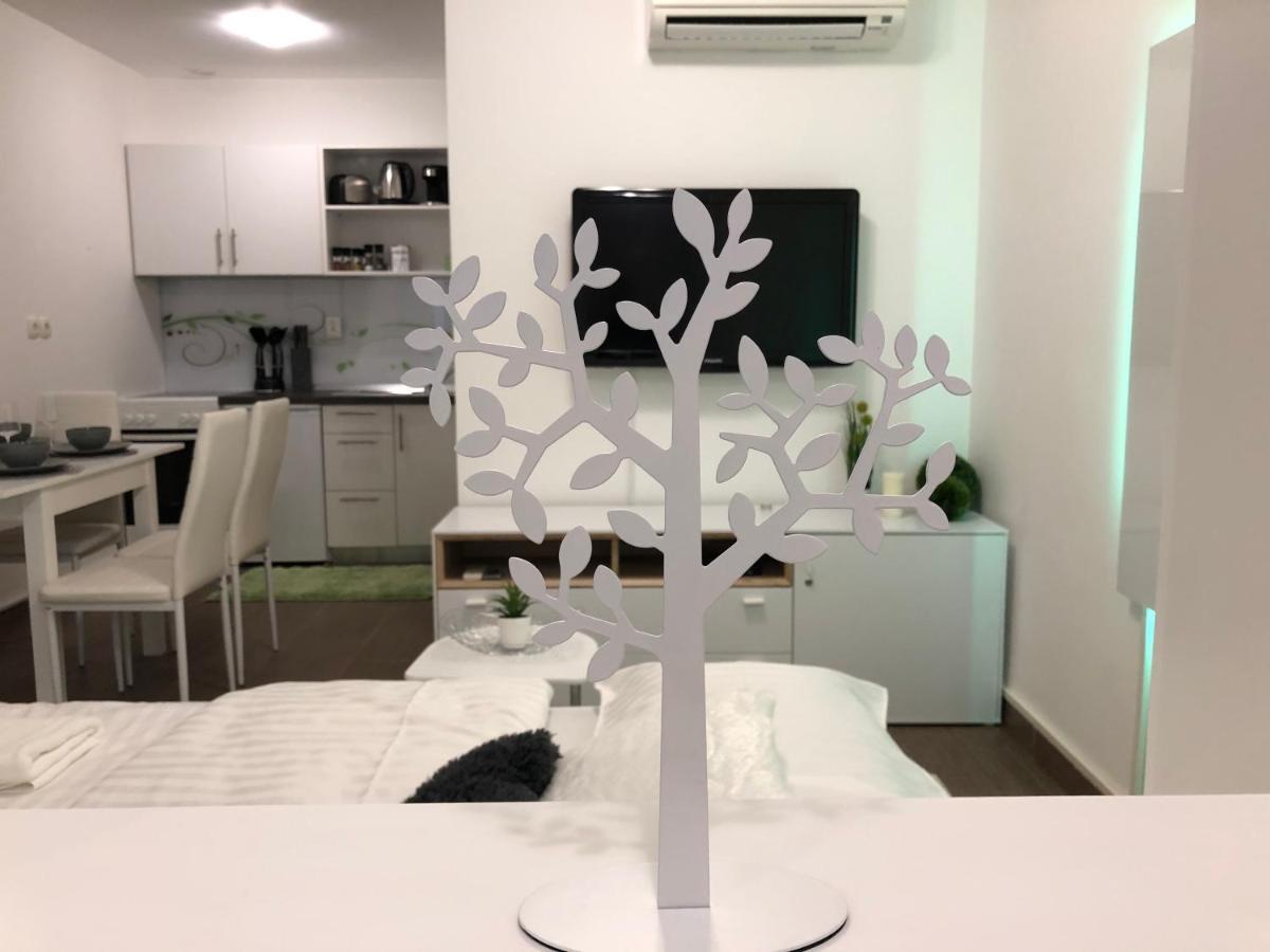דירות לובליאנה Modern Center Studio Under The Castle II Free Parking מראה חיצוני תמונה